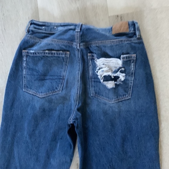 American Eagle High Rise Distressing Mom‎ Jeans Size 6 medium Wash Boho Ripped - Picture 11 of 12